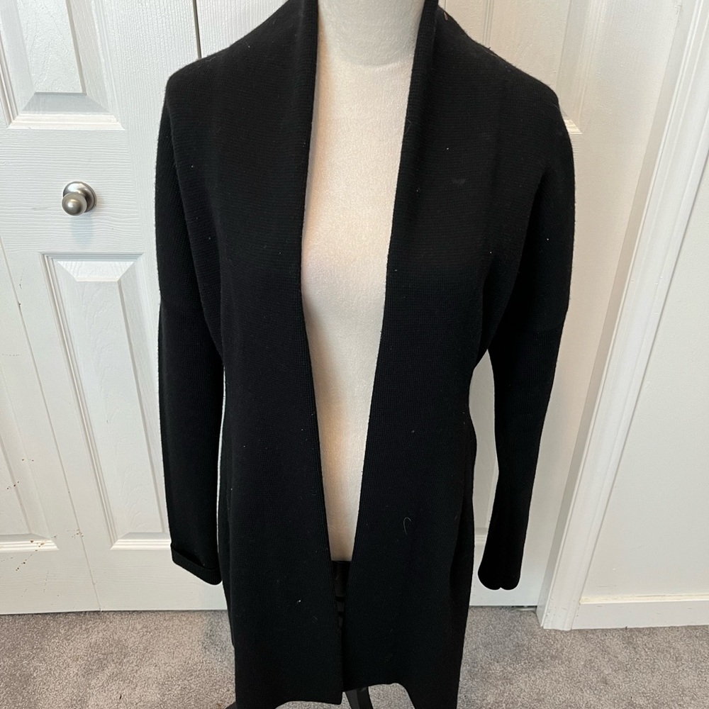 Theory size M 100% woolWomen's Black Open Front Sweater